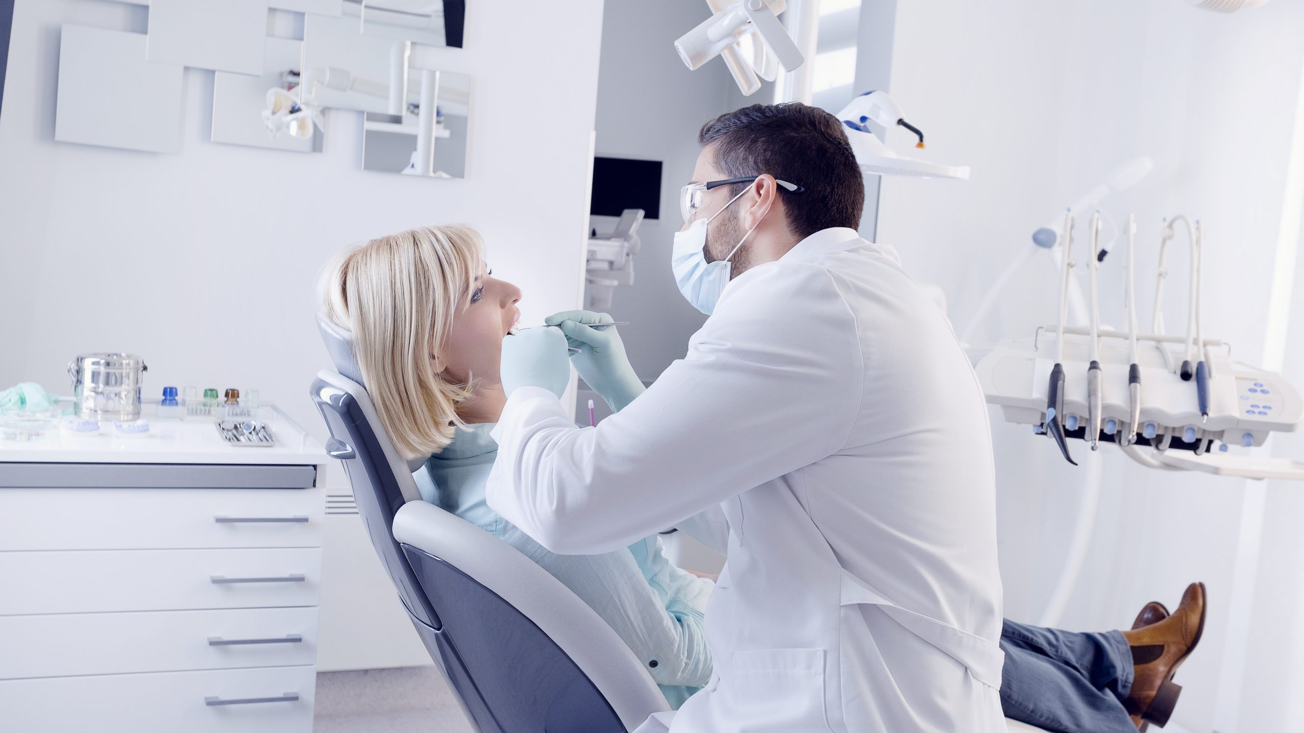 Dentist in Syracuse, IN